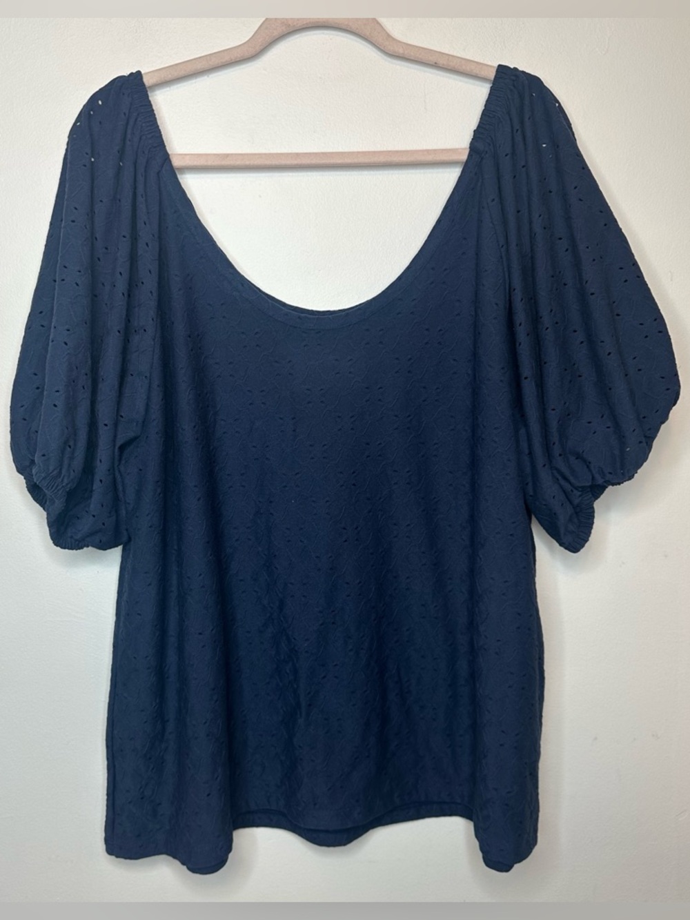 Ava & Viv Eyelet Blouse Women's Size 2X Blue Elastic Sleeve Plus Size NWT - Picture 2 of 8